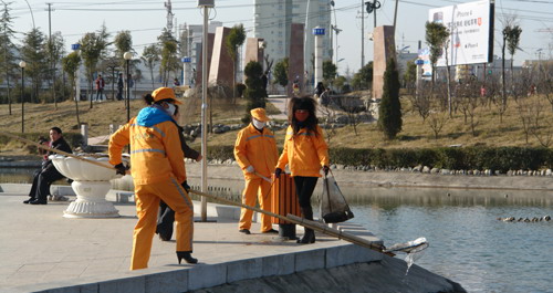 清潔近年關(guān) 環(huán)衛(wèi)幸福事