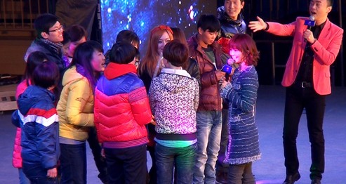 “蔡卓妍歌友會”在商洛市體育館舉行