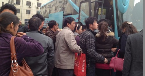 商洛：十五過后汽車站客流量增多