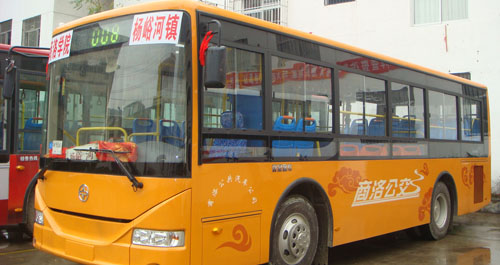 商洛市區公交8路換新裝了