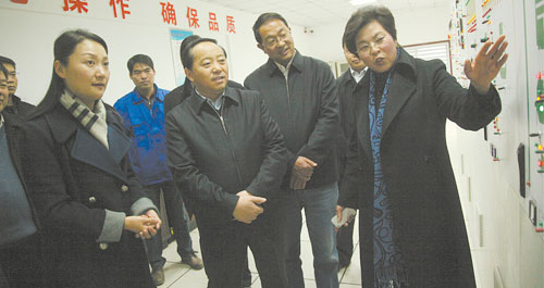 下好三個功夫 抓好今年工作