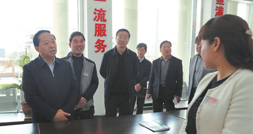 認真落實“五個五”黨建 堅決打贏脫貧攻堅戰