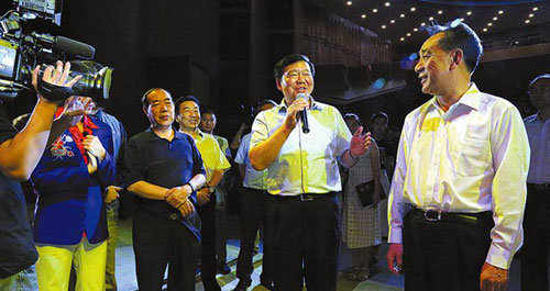 商洛花鼓現代戲《帶燈》赴省匯報演出