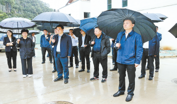 不負(fù)人民重托 譜寫(xiě)時(shí)代新篇