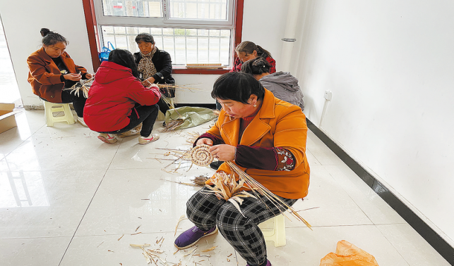 就業幫扶托起搬遷群眾幸福生活