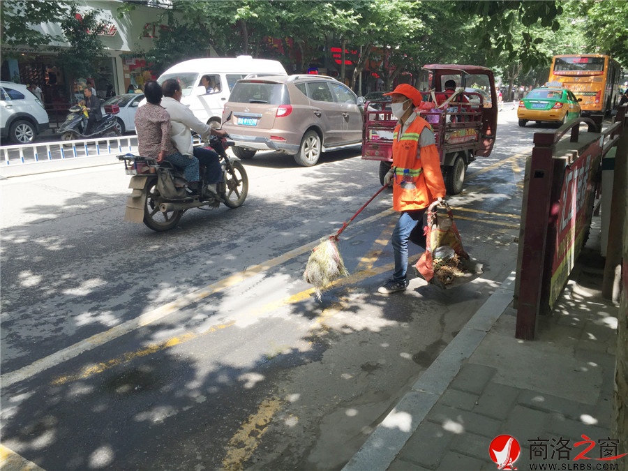 商洛市區城管系統舉行“六清”活動