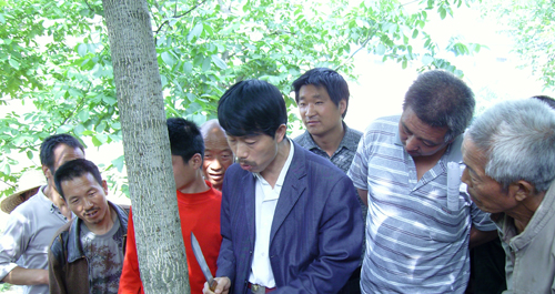 丹鳳開展為民服務技術扶貧